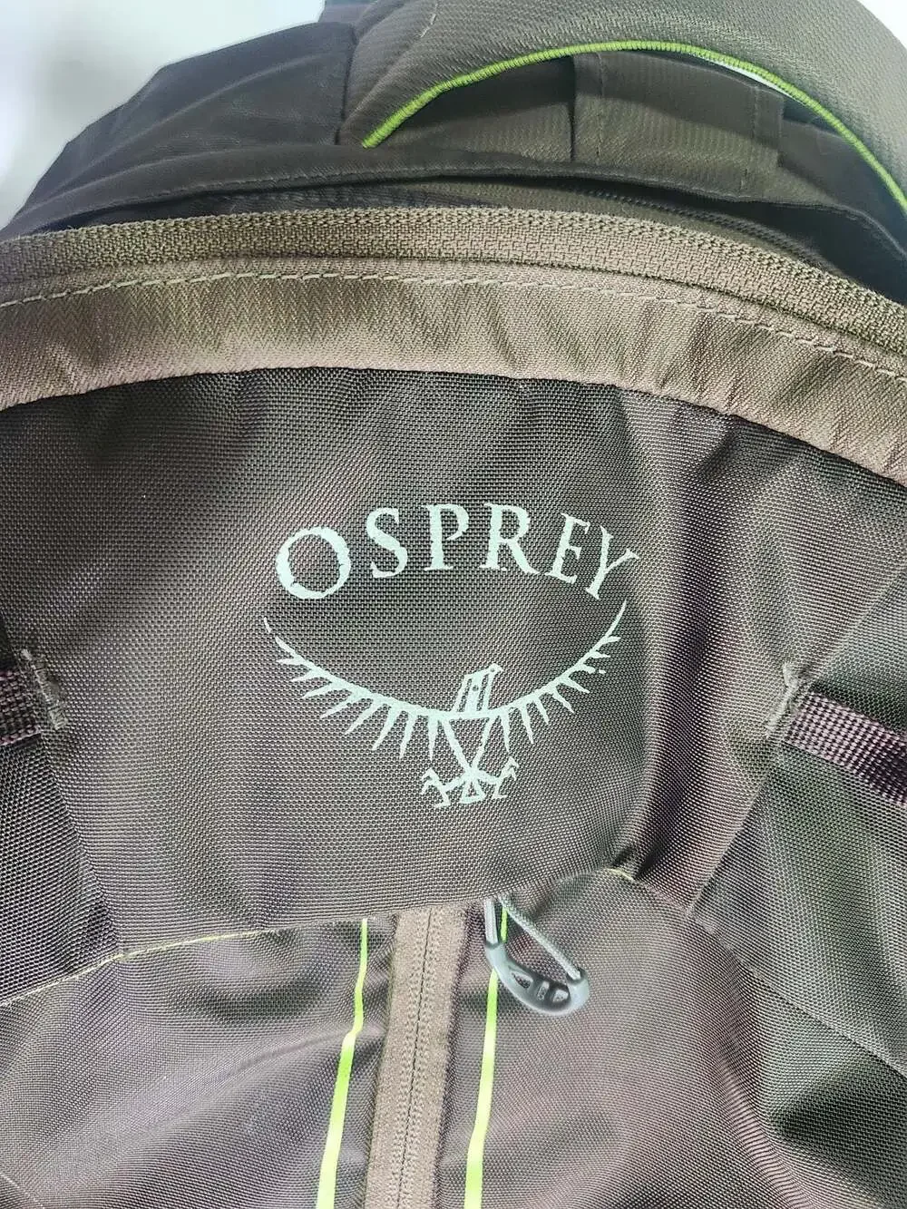 Osprey Tropos 24/7 Laptop Backpack Brown Green